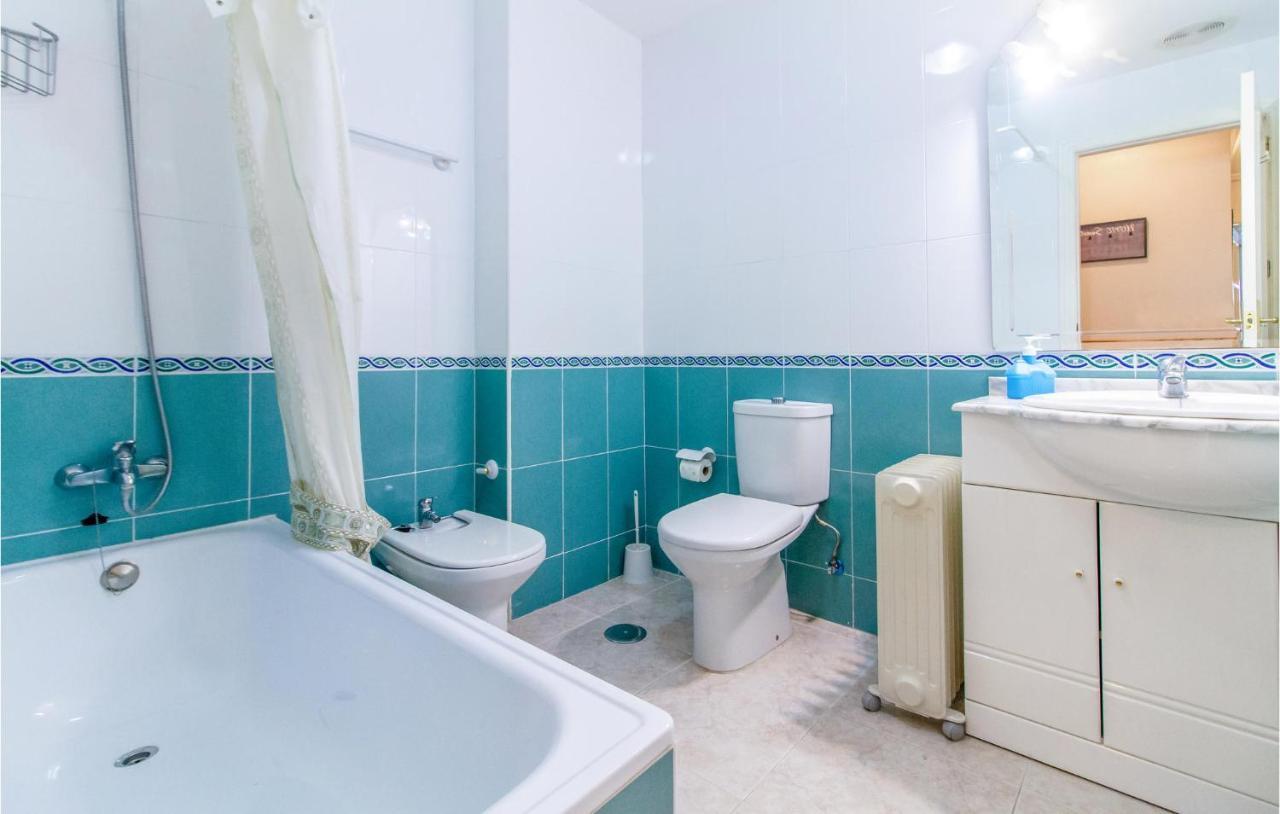 Awesome Apartment In Santa Pola With Kitchenette Exteriör bild